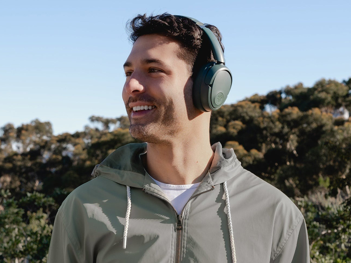 Over-Ear-Kopfhörer Jlab JBuds Lux ANC Sage - Lifestyle-Grafik