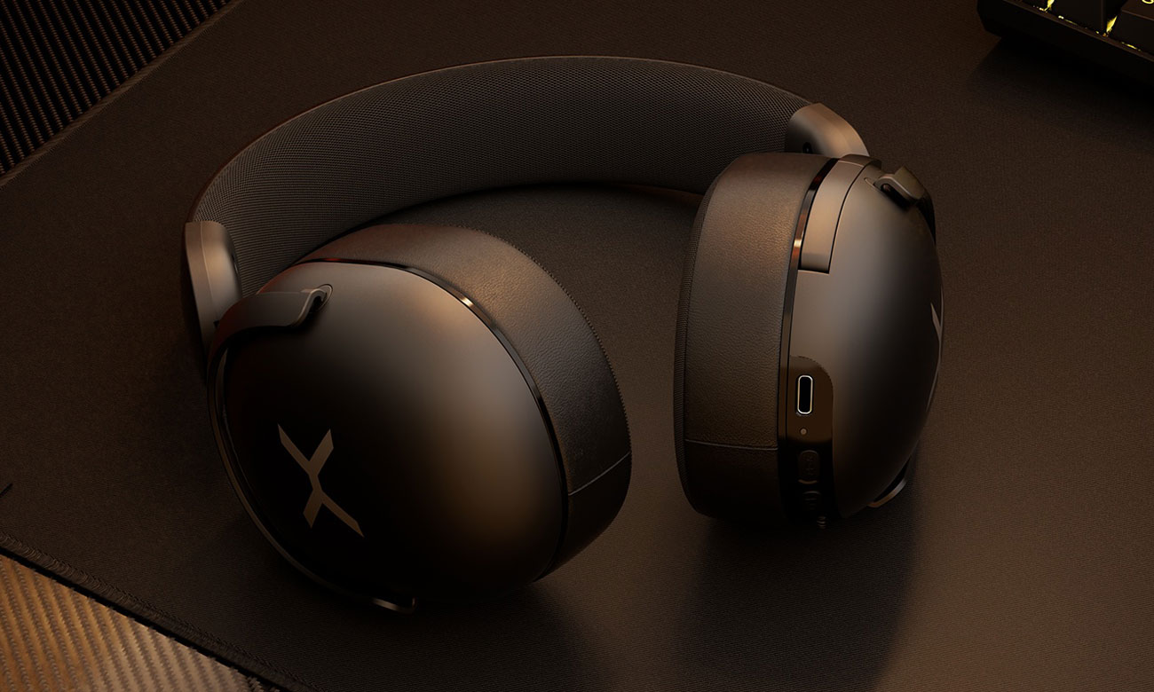 KRUX Crave Pro Wireless Headset - Frontansicht im Winkel