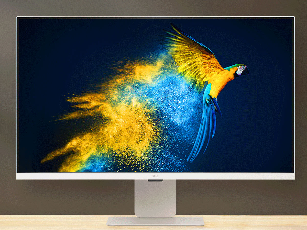 LG MyView Smart Monitor 32SR83U-W