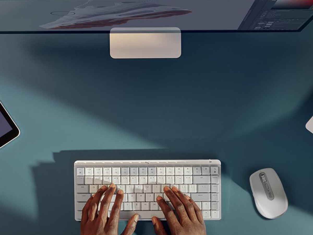 Logitech MX Anywhere 3S für Mac während der Arbeit