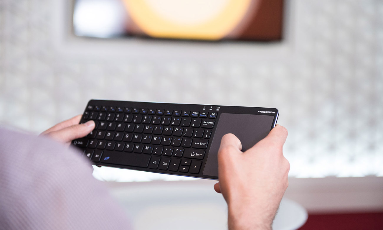 Klawiatura MODECOM TPK1 podczas użytkowania
