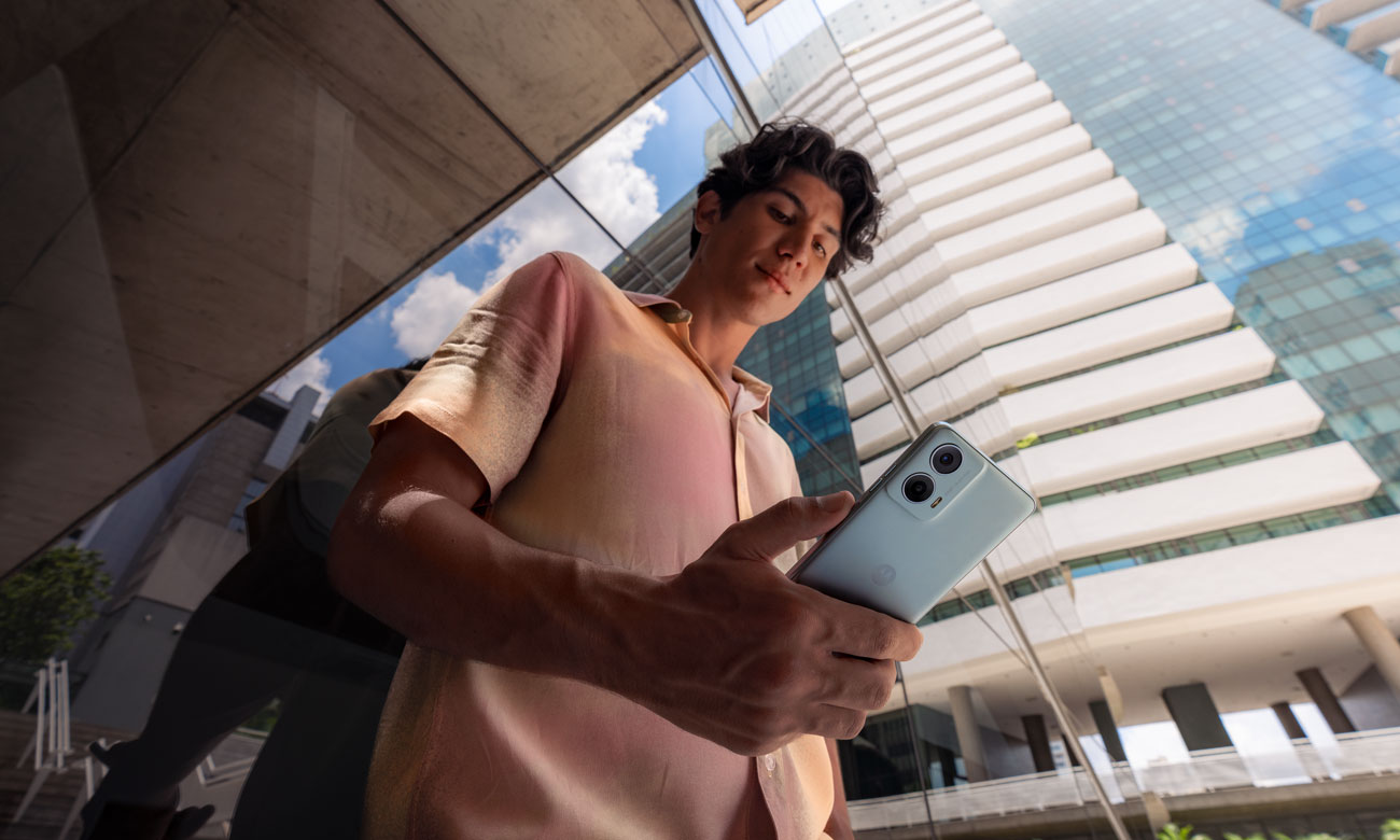 Motorola moto g24 power smartphone