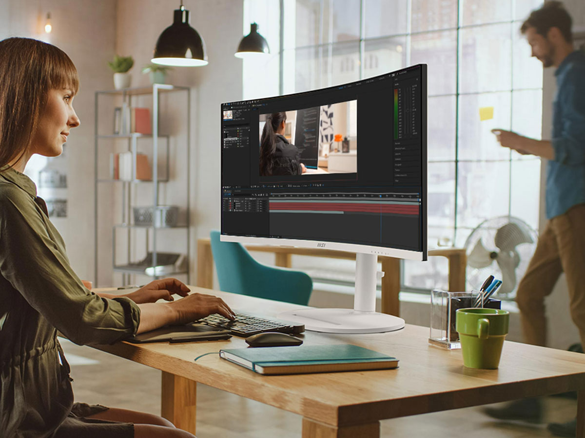 MSI Modern MD342CQPW Büroansicht