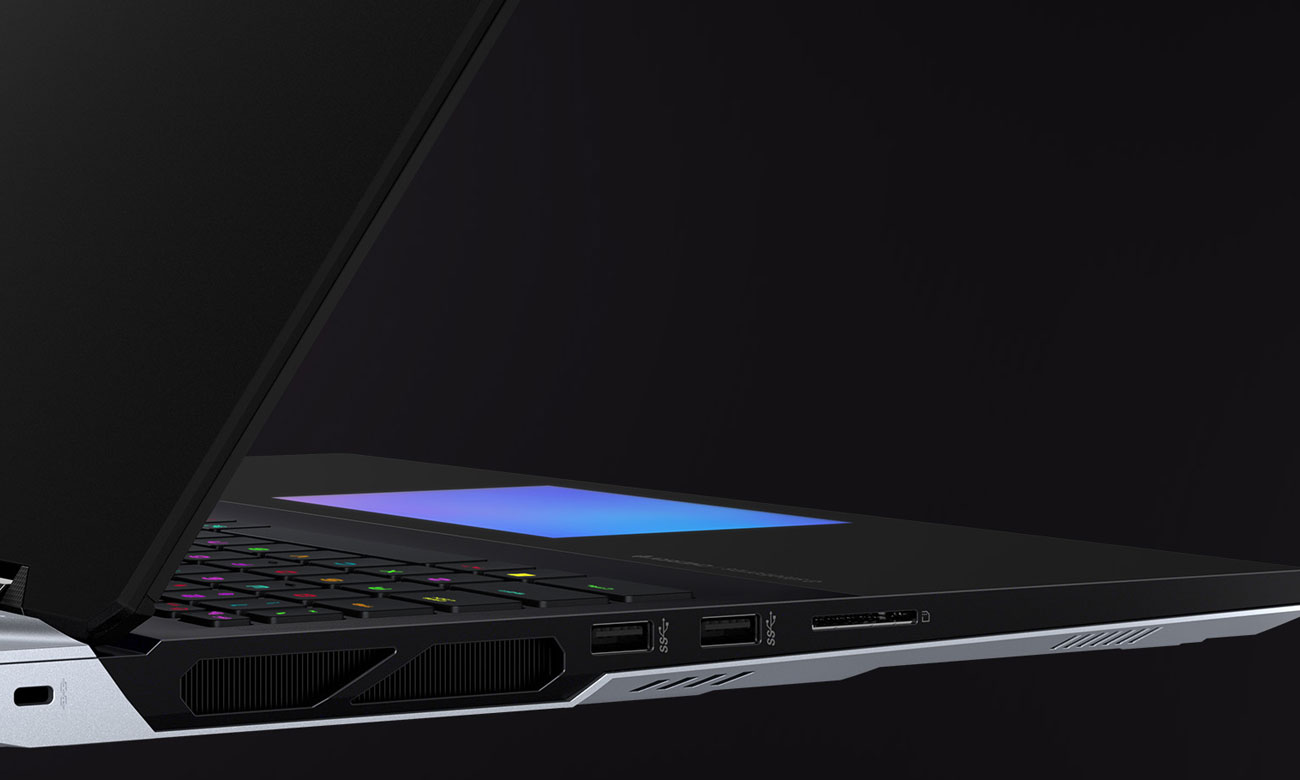 MSI Titan 18 HX porty