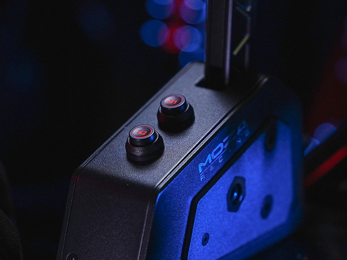 Sekwencyjna skrzynia biegów Moza Racing SGP RS059 - Grafika lifestyle