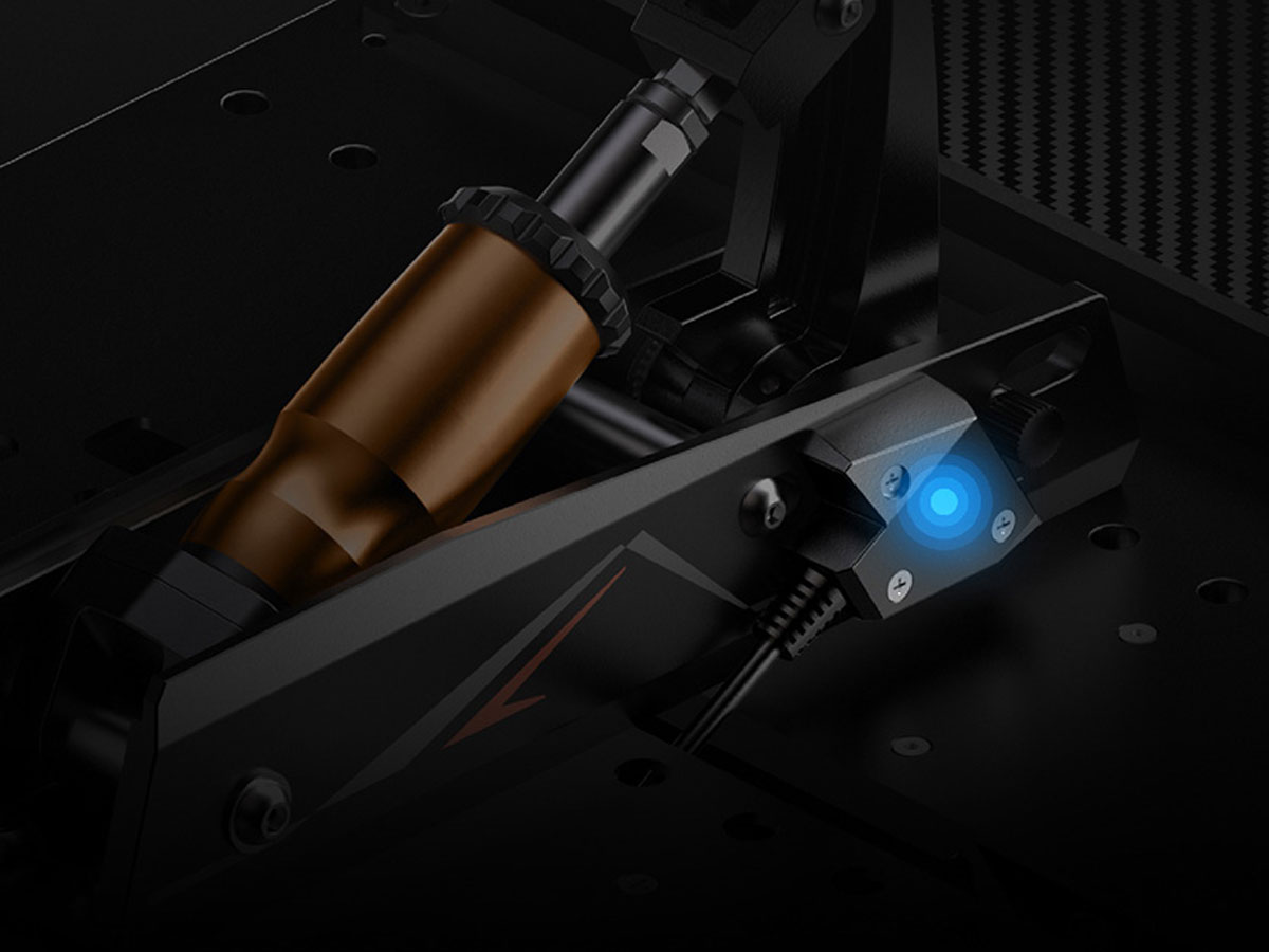 Zestaw pedałów gaz + hamulec Moza Racing CRP2 RS066 - Grafika lifestyle