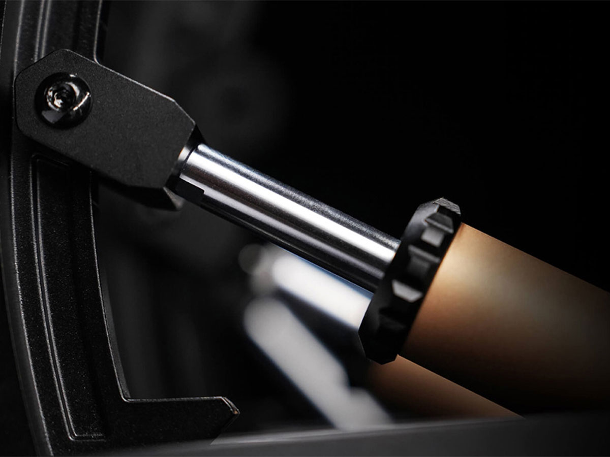 Pedal Kupplung Moza Racing CRP2 RS067 - Lifestyle-Grafik