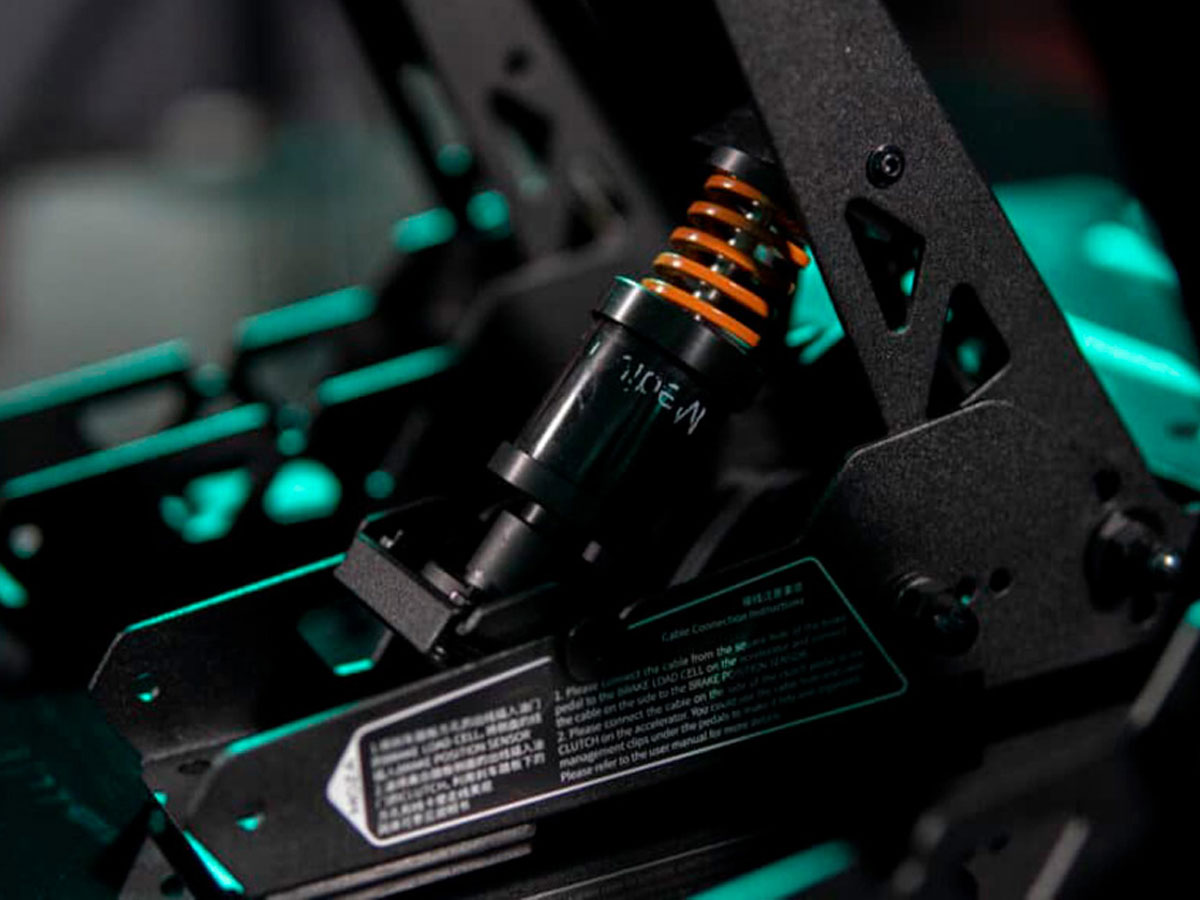 Pedal für die Kupplung Moza Racing SR-P RS111 - Lifestyle-Grafik