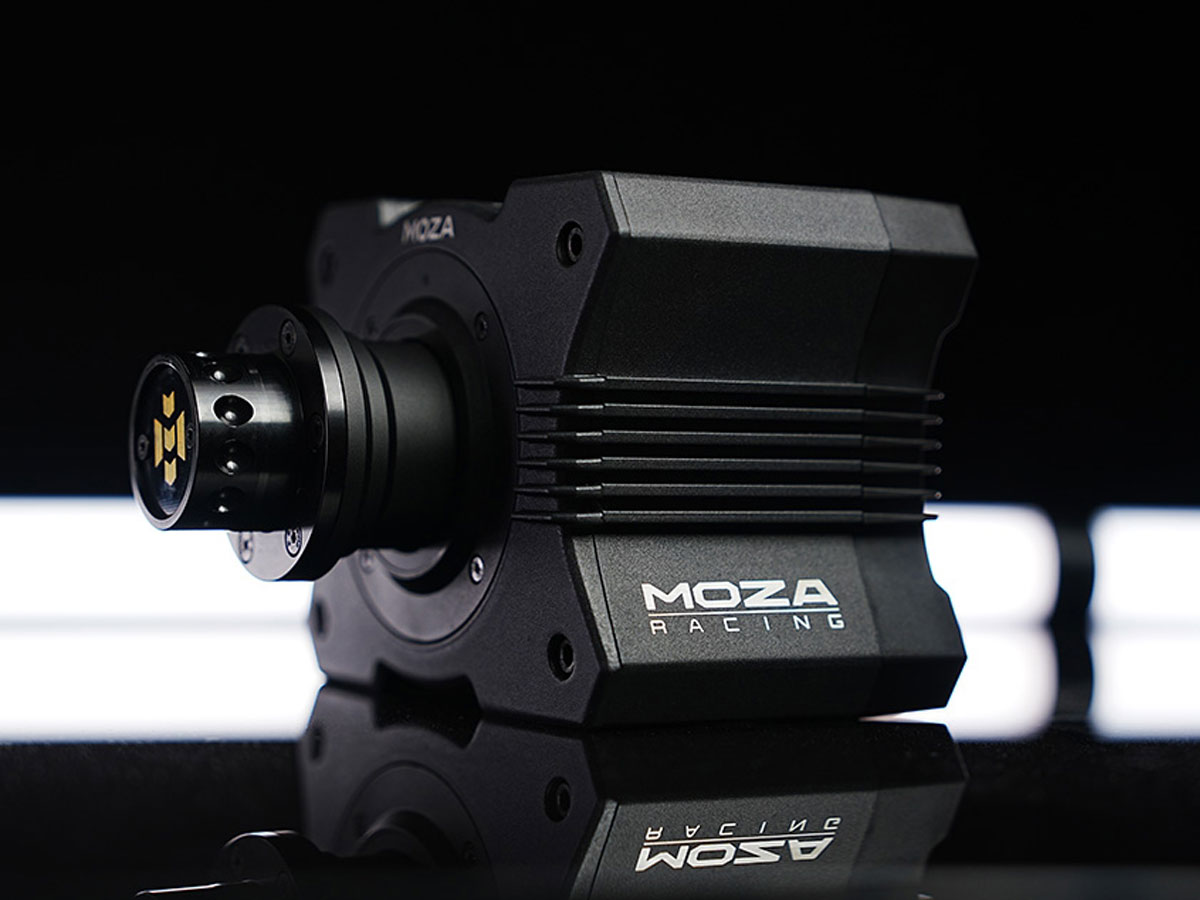 Gaming-Set Moza Racing R5 RS20 (R5 / E5 / SRP-Lite / R5-Klemmen) - Lifestyle-Grafik