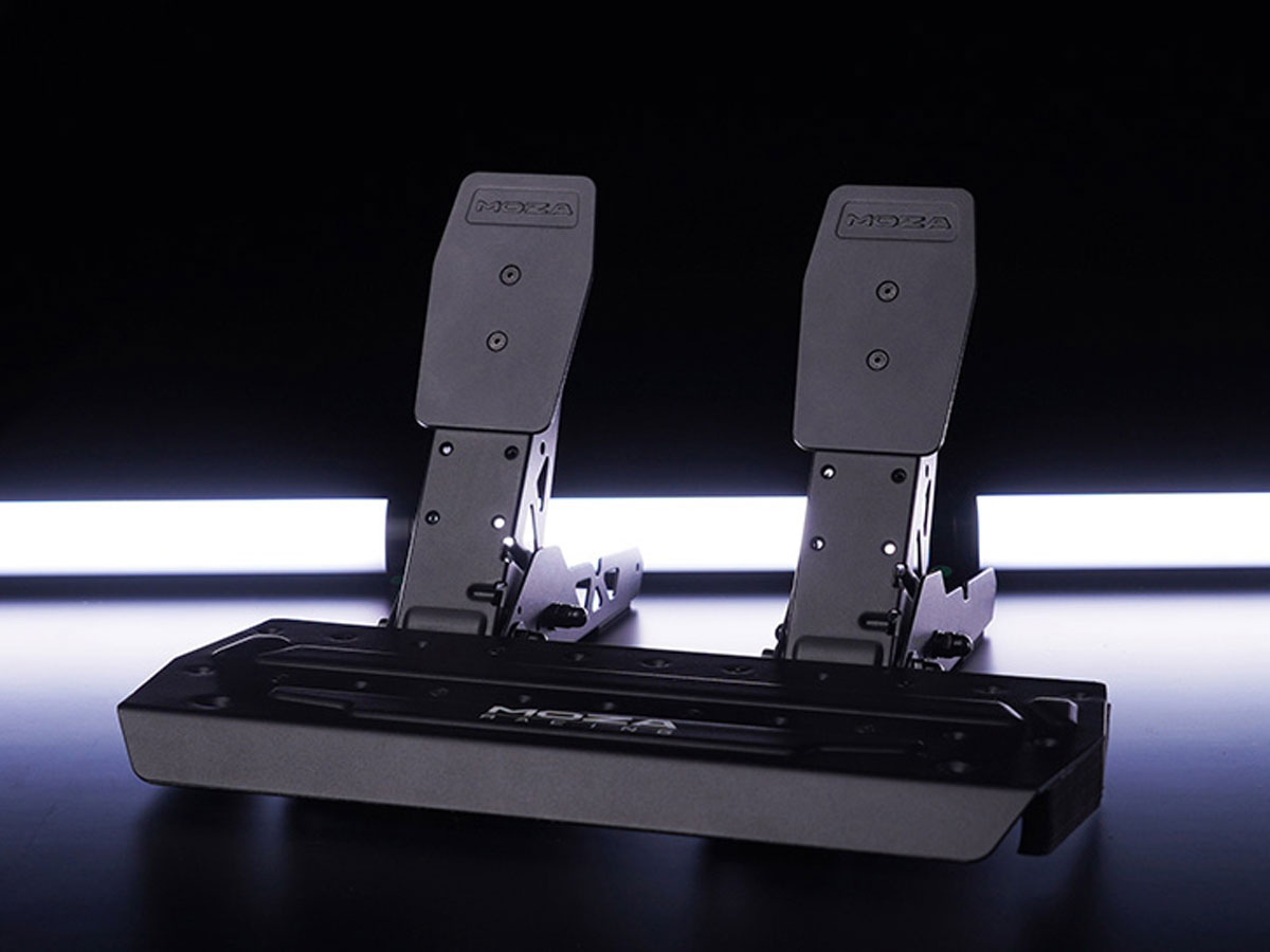 Gaming-Set Moza Racing R5 RS20 (R5 / E5 / SRP-Lite / R5-Klemmen) - Lifestyle-Grafik