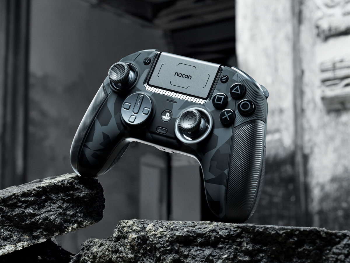 Kontroler Nacon Revolution 5 Pro Urban Camo - Lifestyle-Grafik