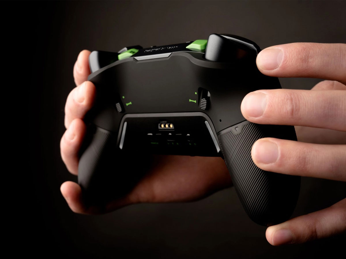 Nacon Revolution X Unlimited XS/PC Controller Schwarz – Lifestyle-Grafik