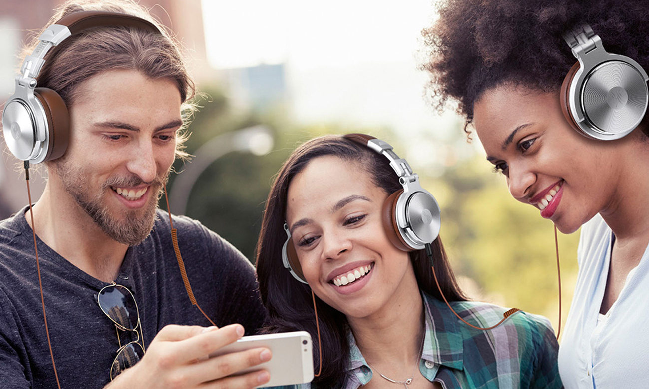 OneOdio Pro30 słuchanie muzyki z innymi