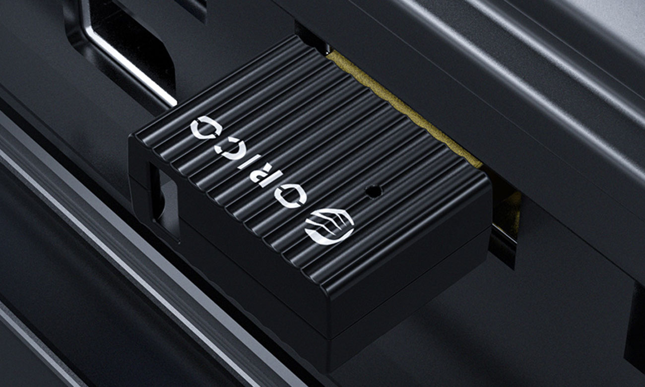 Adapter Orico Bluetooth 5.0 USB-A w porcie laptopa