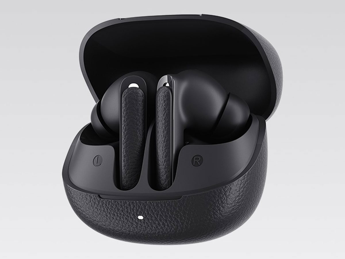 Drahtlose Kopfhörer QCY Buds HT15 ANC Schwarz - Frontansicht mit geöffnetem Ladeetui