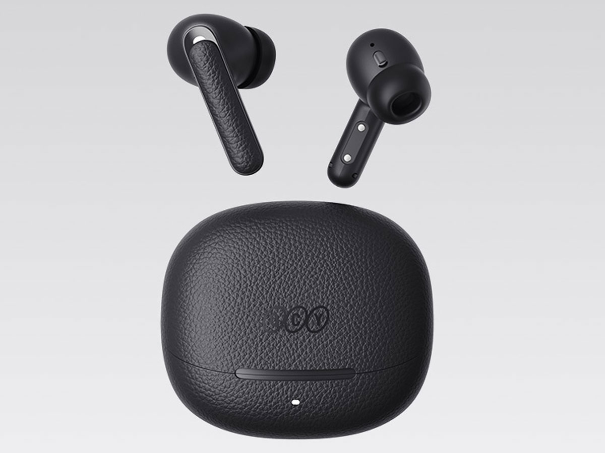 Drahtlose Kopfhörer QCY Buds HT15 ANC Schwarz - Frontansicht mit geschlossenem Ladeetui