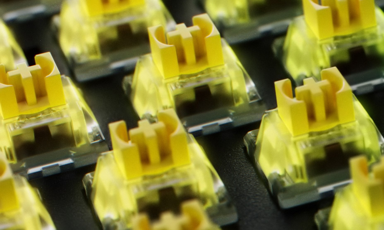 Razer BlackWidow V4 X gelbe Schalter