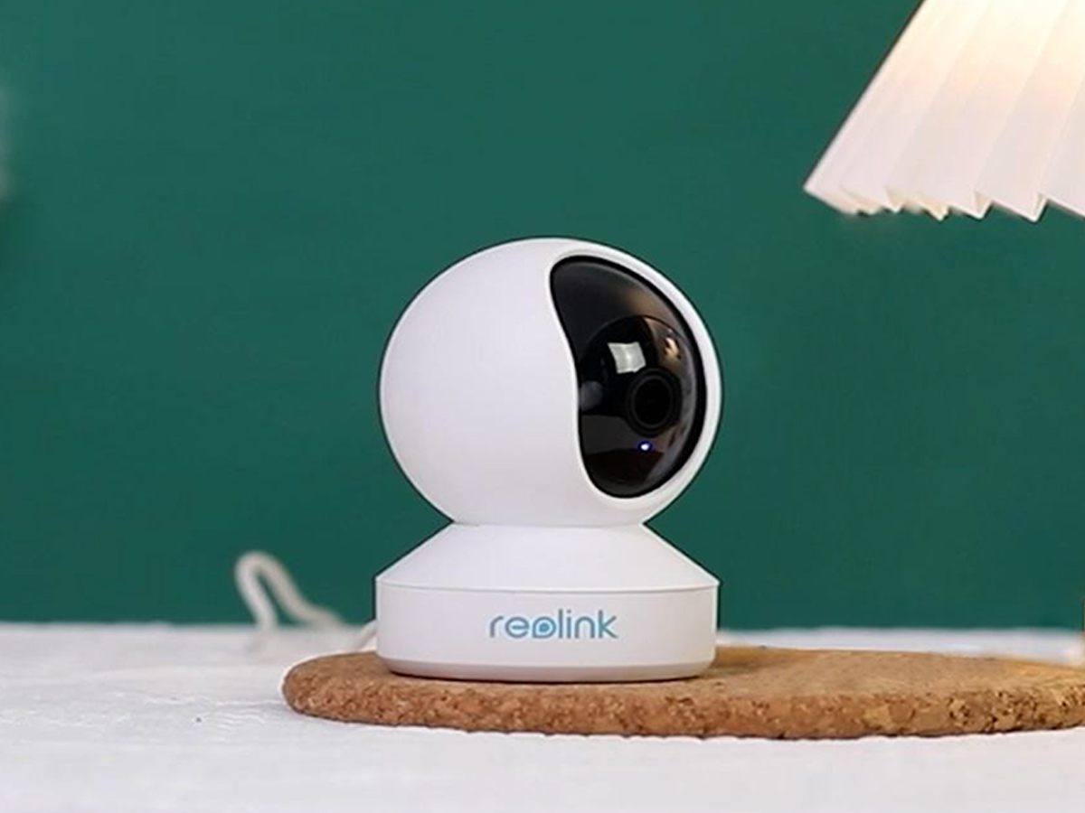 Intelligente Innen-Drehkamera Reolink E330 - Lifestyle-Grafik