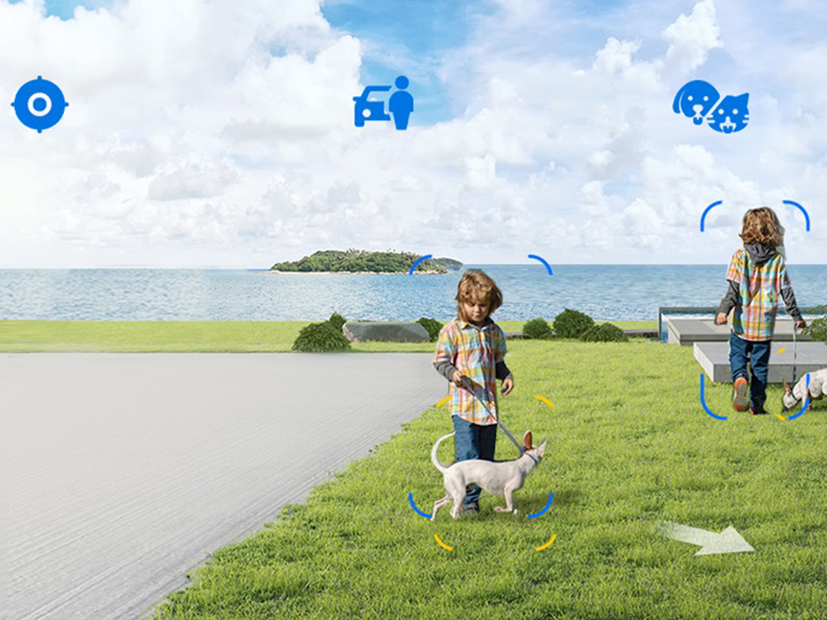 Intelligente Außen-Schwenkkamera Reolink TrackMix W760 - Lifestyle-Grafik