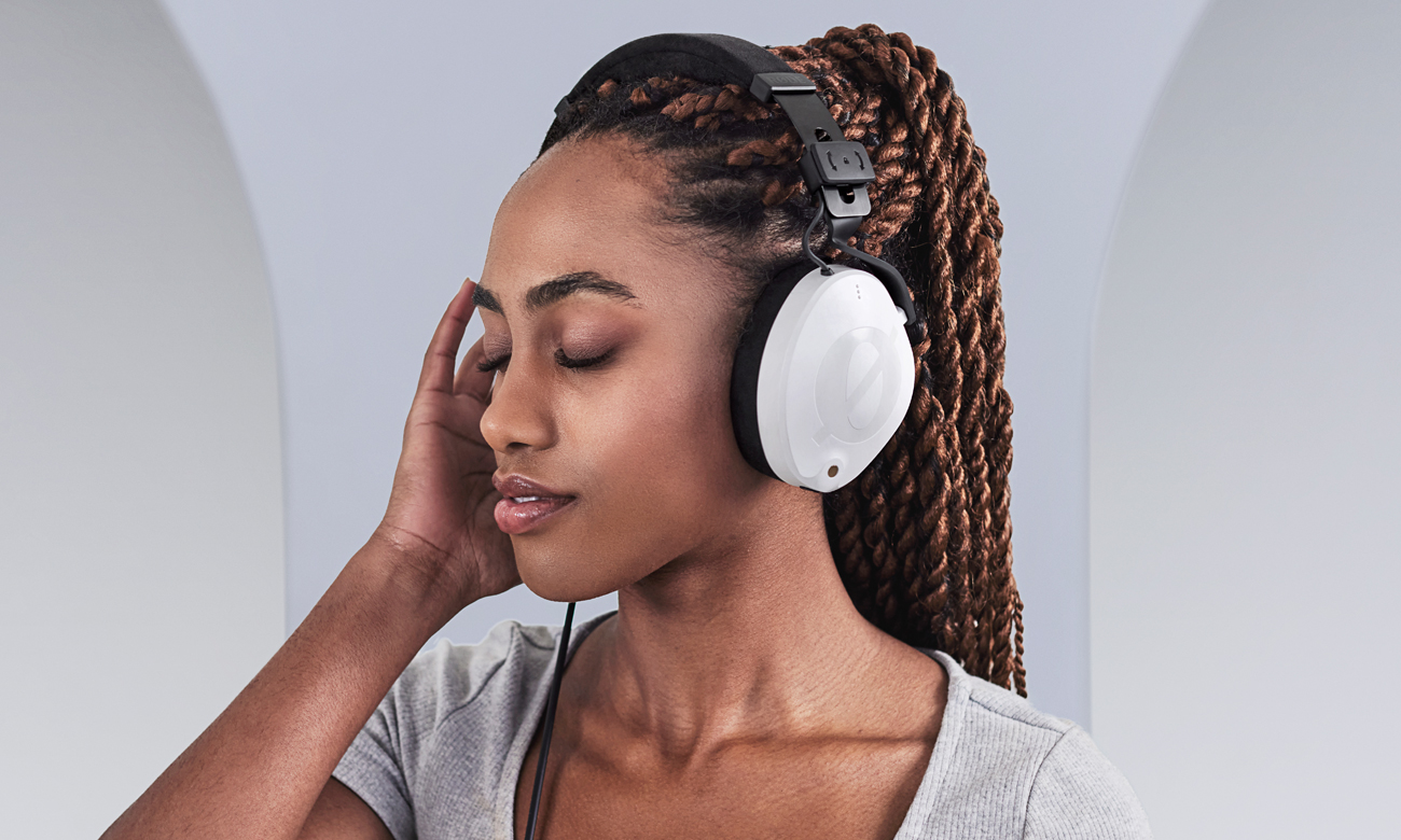 Kabelgebundene Kopfhörer RØDE NTH-100 Weiß - Lifestyle-Grafik