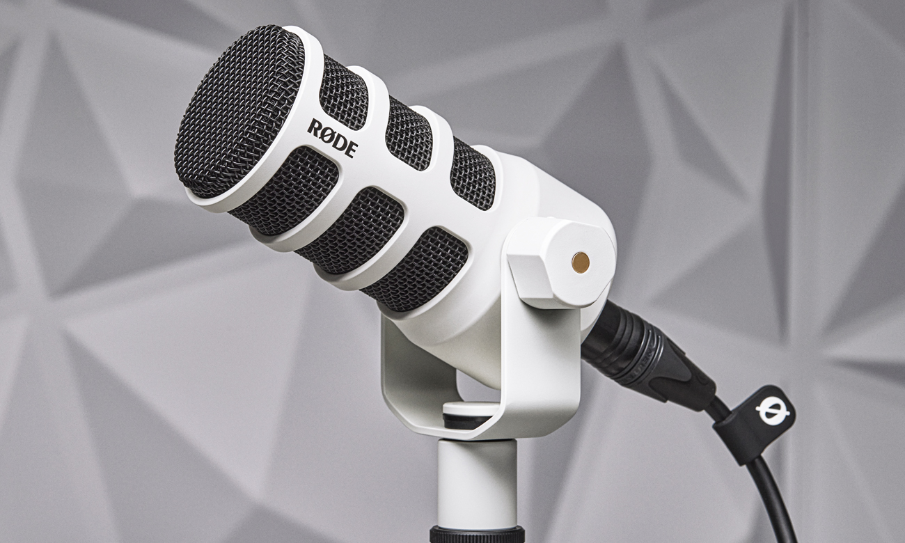 Rode PodMic Weiß Dynamisches Mikrofon - Lifestyle Bild