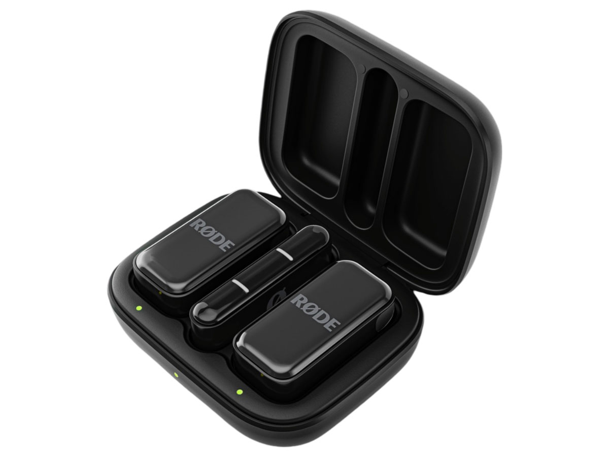 RØDE Wireless Micro USB-C Schwarz - Gesamtansicht aus einem Winkel