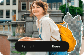 Junge Frau auf einer Brücke über einem Fluss; Hintergrund mit Menschen und Objekten, die mit der Object Eraser-Funktion des Galaxy A37 5G entfernt werden können.