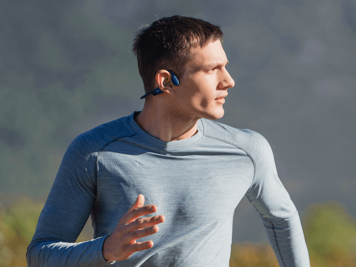 Kabellose Kopfhörer Shokz OpenRun USB-C - Lifestyle-Grafik