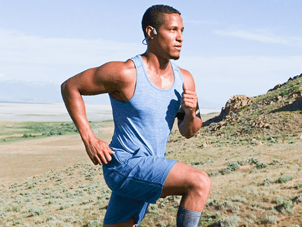 Kabellose Kopfhörer Shokz OpenRun USB-C - Lifestyle-Grafik