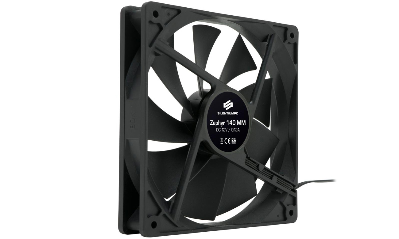 SilentiumPC Zephyr 140 opleciony kabel zasilający redukcja drgań silikonowe podkładki