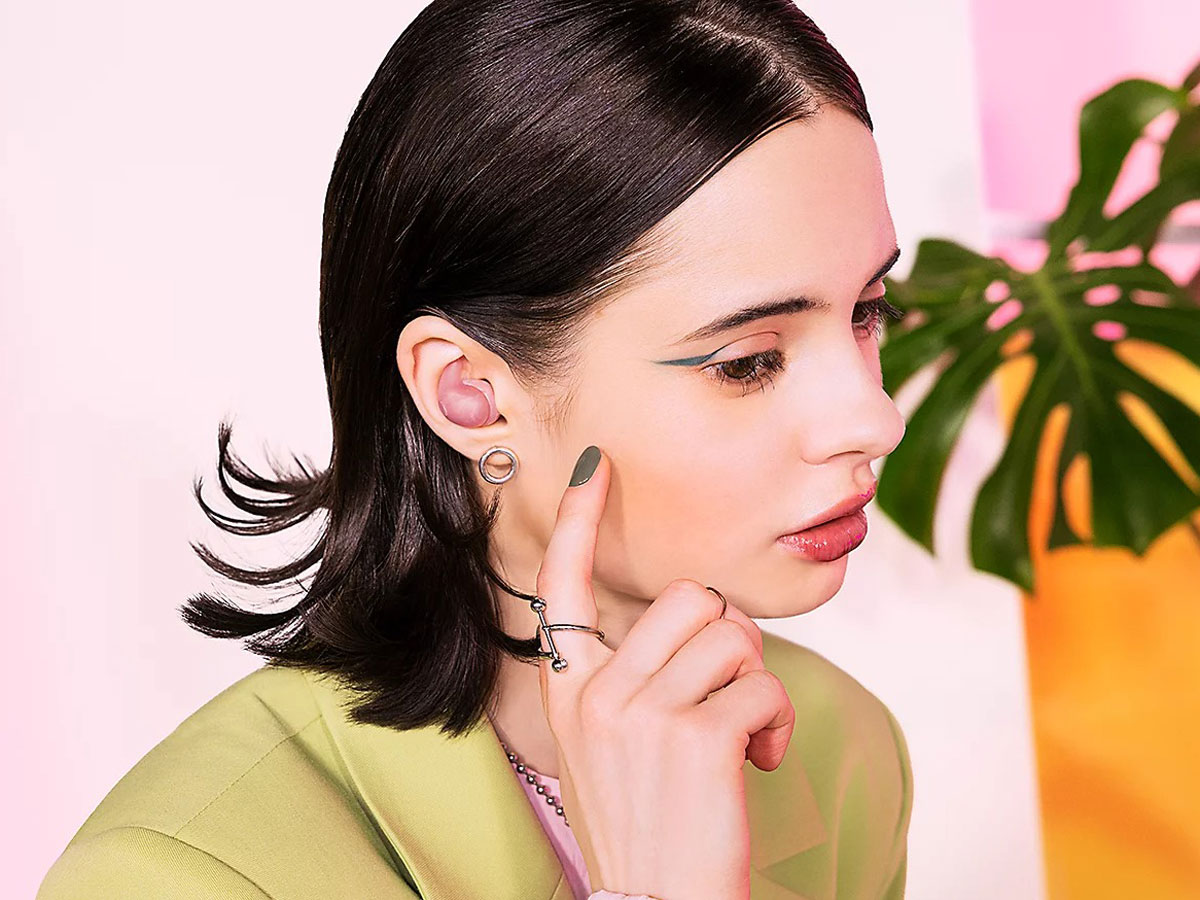 Lifestyle-Grafik der Sony LinkBuds Fit - Kabellose Kopfhörer