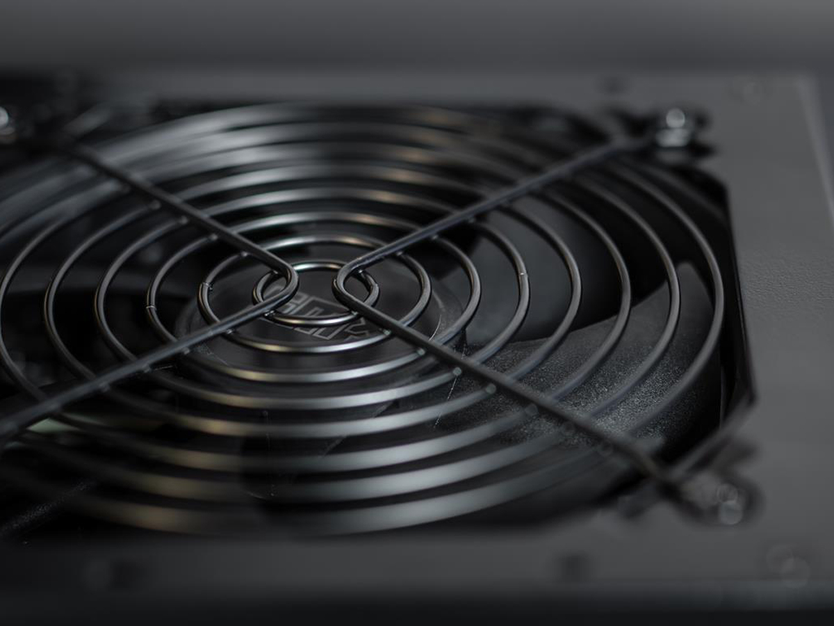 Okame M2 650W 80 Plus Gold EU wygląd