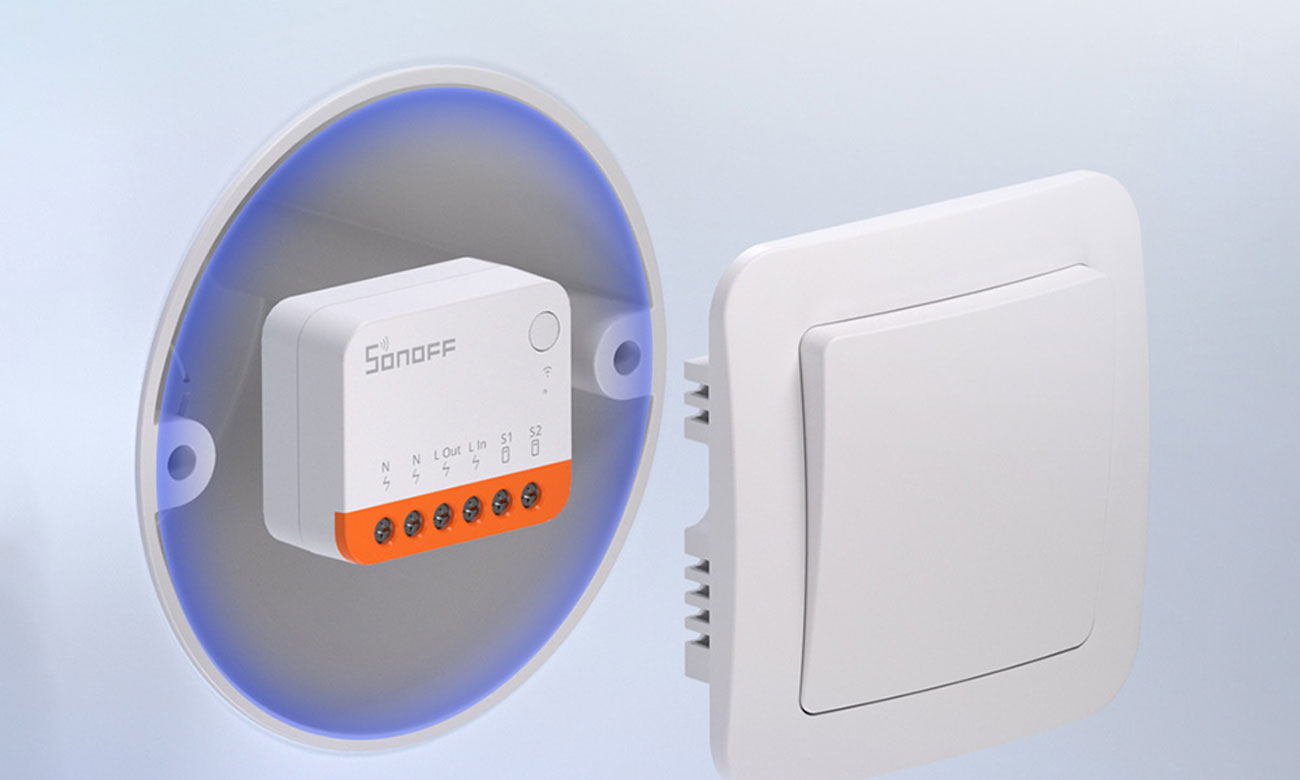 Sonoff Smart Switch MINIR4 Montage in der Steckdose