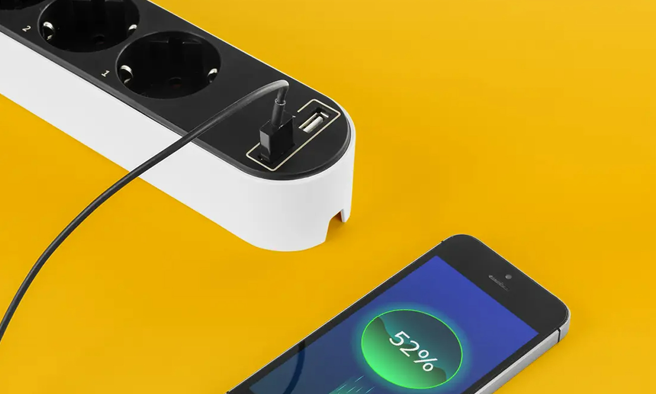 Steckdosenleiste Spacetronik Stromversorgung Smartphone