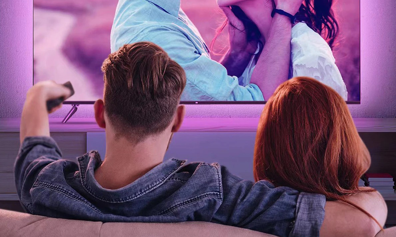 Beleuchtung für Fernseher Spacetronik GLOW HDMI - Lifestyle-Grafik