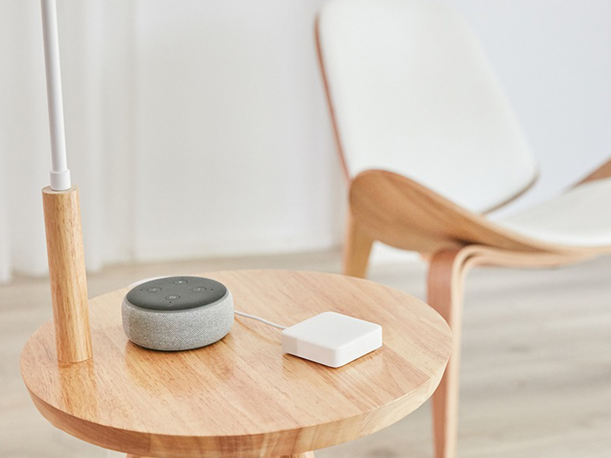 Intelligente Zentrale SwitchBot Hub Mini - Lifestyle-Grafik