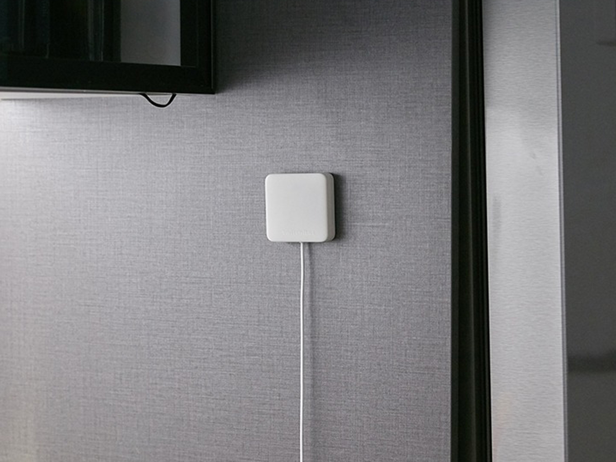 Intelligente Zentrale SwitchBot Hub Mini - Lifestyle-Grafik