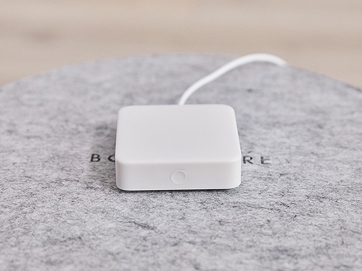 Intelligente Zentrale SwitchBot Hub Mini - Lifestyle-Grafik