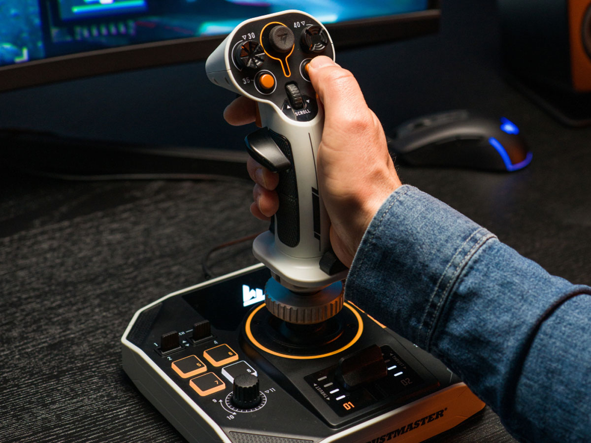 Thrustmaster SOL-R 1 Flightstick - Lifestyle-Grafik