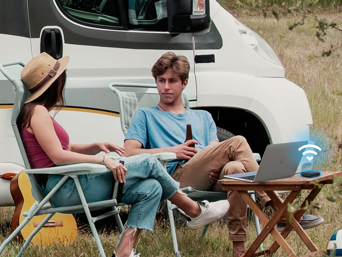 Router podróżny TP-Link TL-WR1502X - Grafika lifestyle