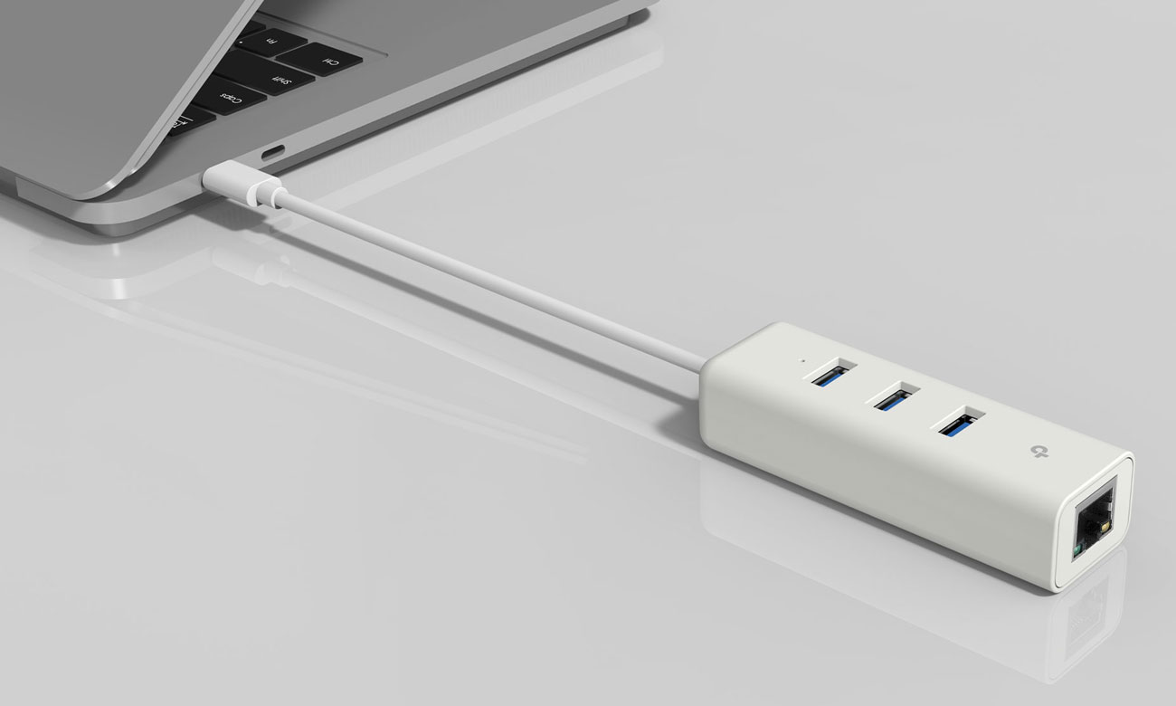 TP-Link UE330 Netzwerkkarte (10/100/1000 Mbit) USB 3.0 Typ C + HUB 3x USB 3.0 – Lifestyle-Grafik