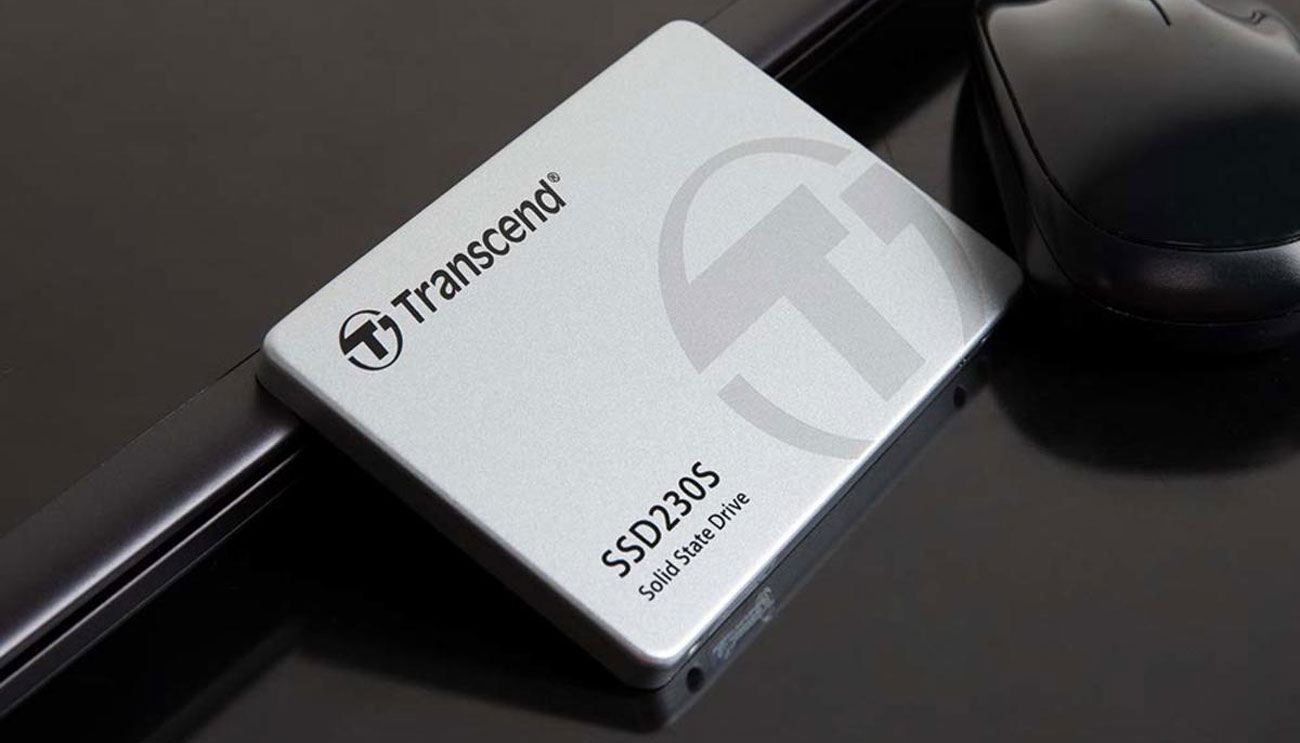 Dysk SSD SATA 2,5'' Transcend 230S - Grafika lifestyle