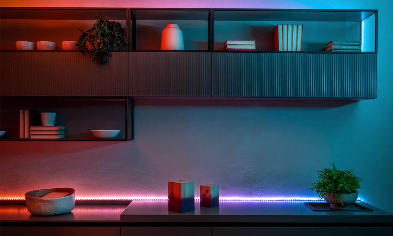 Twinkly Line Starter Kit 90 LED 1,5m Weiß - Jede Lampe einzeln steuern