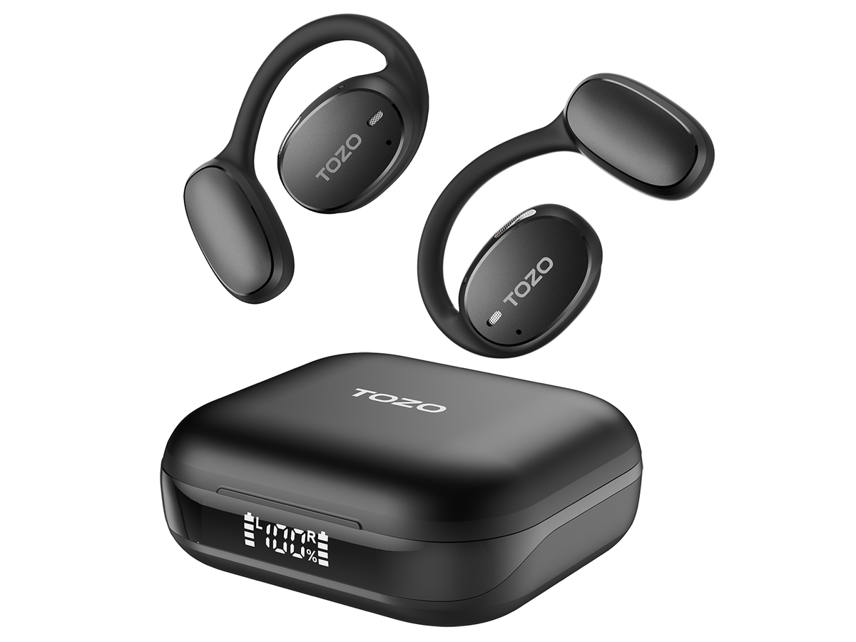 Drahtlose Kopfhörer Tozo OpenEgo Schwarz - Vorderansicht im Winkel, zusammen mit geschlossenem Ladeetui