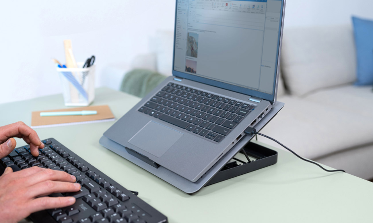 Trust EXTO ECO mit Laptop