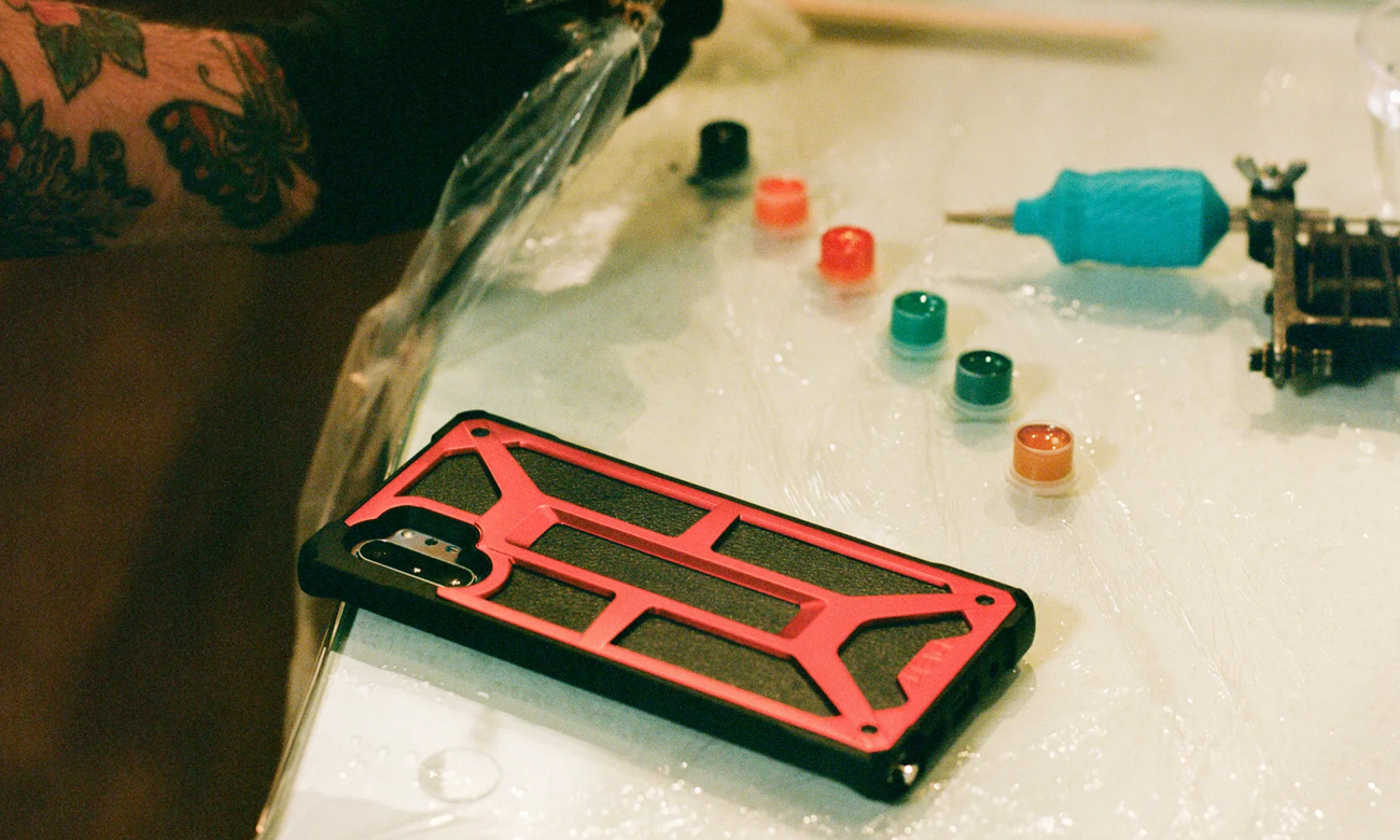 Etui UAG Monarch użytkowanie