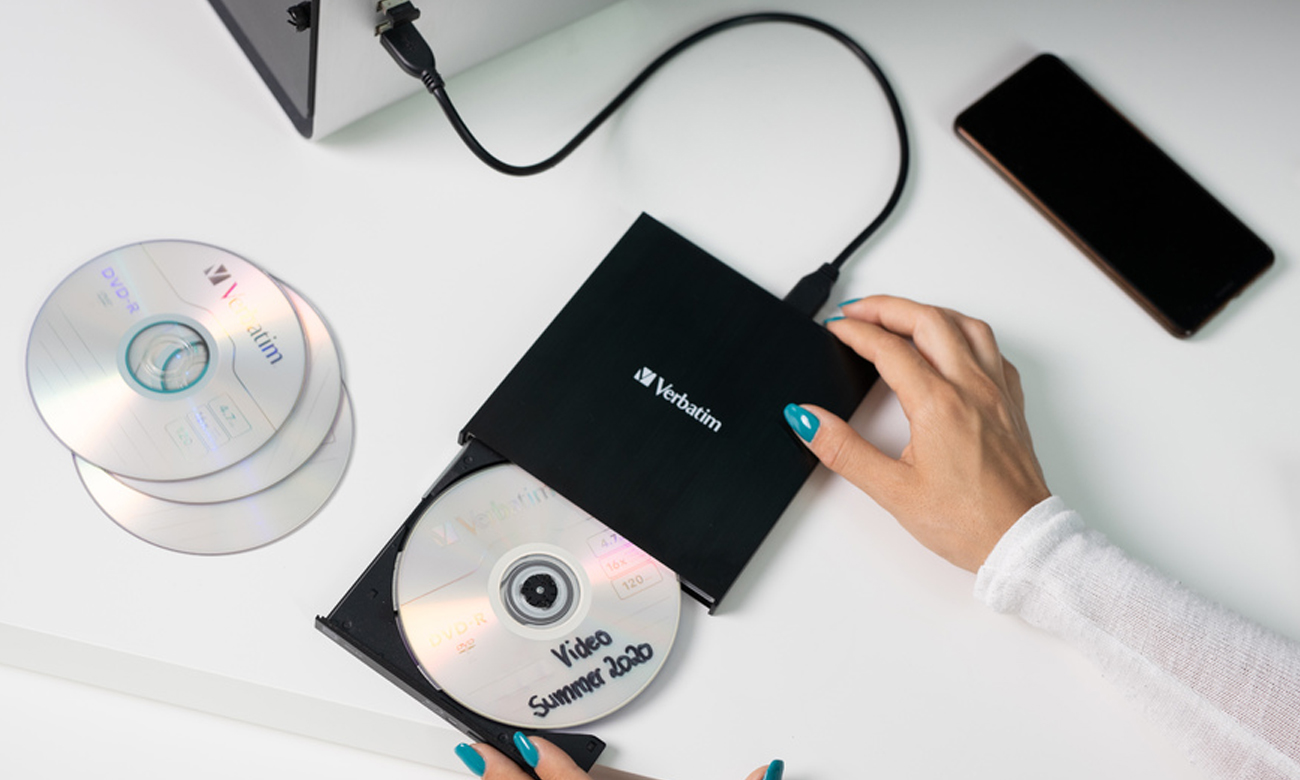 Externe CD/DVD-Brenner Verbatim Slimline - Lifestyle-Grafik