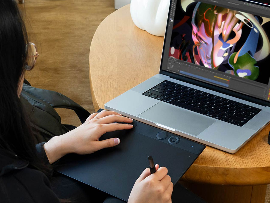 Wacom Intuos Pro bei der Arbeit