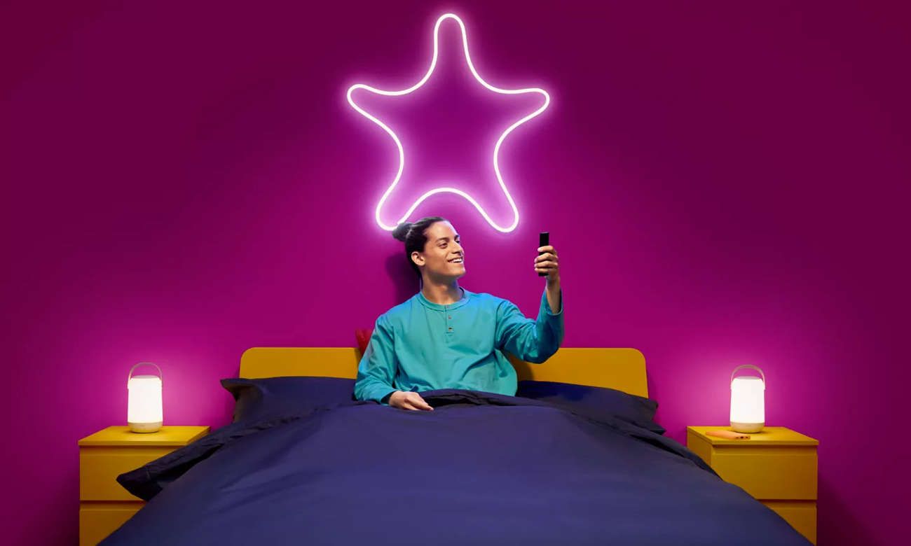 Intelligenter LED-Streifen WiZ Neon Flex Strip in Sternform