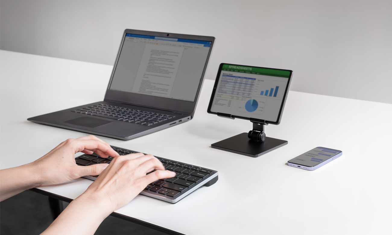 x-kom Alu Keys Mini Black Ansicht von oben im Winkel